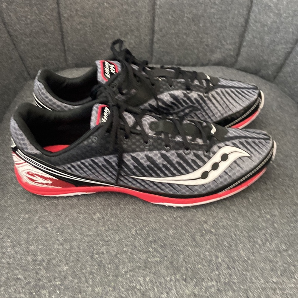 Saucony Kilkenny XC 4Spike Black/Gray/ Red Men’s Running Athletic Shoes Size 9 - Picture 2 of 7